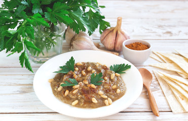 Baba ganoush - traditional arabian eggplant dip with flat bread