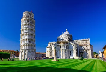 Crédence de cuisine en verre imprimé Tour de Pise Pisa Cathedral (Duomo di Pisa) with the Leaning Tower of Pisa (Torre di Pisa) on Piazza dei Miracoli in Pisa, Tuscany, Italy