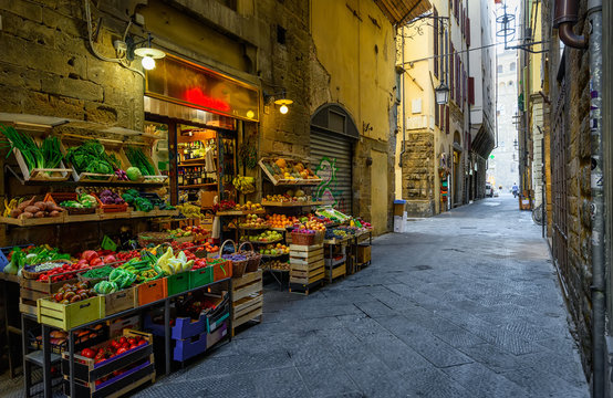 Fototapeta Narrow cozy street in Florence, Tuscany. Italy