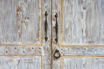 Fototapeta na wymiar Vintage white door