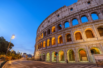 Fototapeta premium Sunrise at Rome Colosseum (Roma Coliseum), Rome, Italy