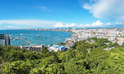 Fototapeta premium Plaża Pattaya i pejzaż miejski w Chonburi, Tajlandia
