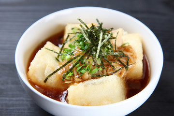 揚げ出し豆腐