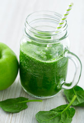 healthy green spinach smoothie