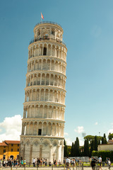 Der berühmteste schiefe Turm der Welt