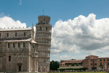 Piazza dei Miracoli in Pisa mit dem Schiefen Turm