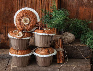 Cinnamon banana muffins