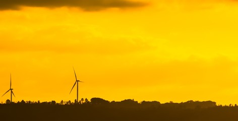 Obraz premium electric turbine with evening sky