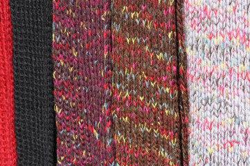 Tejidos y lanas de diferentes colores