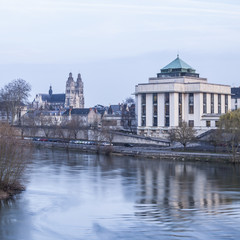Fototapeta na wymiar River Loire in Tours.