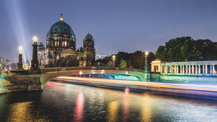 Berliner Dom Spreedampfer