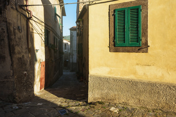 Fototapeta na wymiar The streets of an unknown town in Tuscany, Castel del Piano, Ita