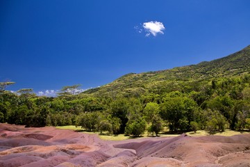 Маврикий. Цветные пески Шамарель.