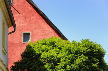 roter hausgiebel