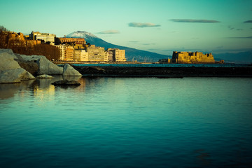 Vesuvio imbiancato, Naples Castel dell'ovo