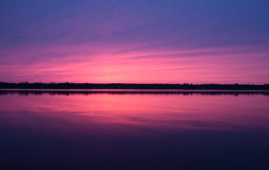 Obraz premium Dramatic sunset at Volga river