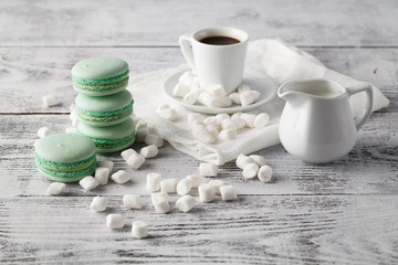 Obraz na płótnie Canvas Mint cookies macaroon with milk and coffee.