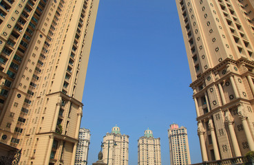 High rise modern residential buildings in Mumbai, India © SNEHIT PHOTO