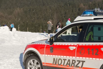 Foto op Plexiglas Paramedics and Ambulance in Winter Scenery 2 © GordonGrand