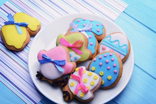 Plate with decorative Easter cookies, closeup
