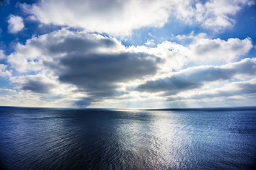 Obraz premium Panoramic dramatic blue sky and tropical sea at dusk