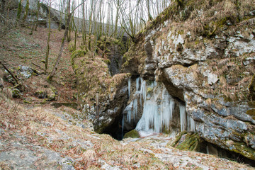 Waterfalls and ice water games - Winter in wild Friuli