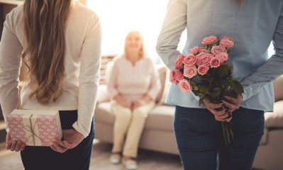 Daughter, mom and granny