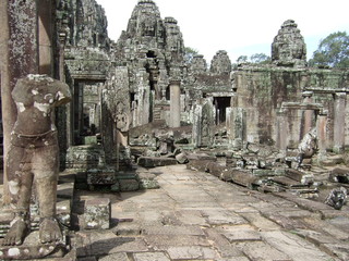 Fototapeta na wymiar 遺跡　カンボジア　仏像