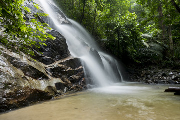 Obraz premium Kanching Waterfalls near Kuala Lumpur, Malaysia