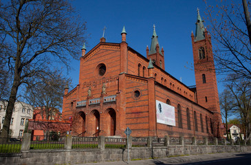 Neogotycki kościół pod wezwaniem św. Trójcy,  Kwidzyn, Polska, 
Neo-Gothic Church in Kwidzyn, Poland  - obrazy, fototapety, plakaty