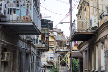 Fototapeta na wymiar Old houses in Tbilisi, Georgia