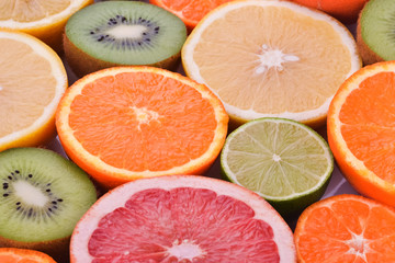 soczyste owoce cytrusowe © Darios