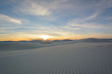 Fototapeta na wymiar Sunset over White Sands National Monument