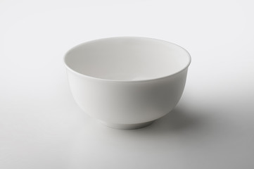 Round Bowl in white porcelain