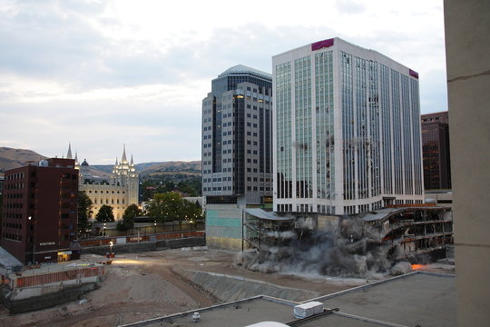 Building demolition with explosives	showing detonation flsh
