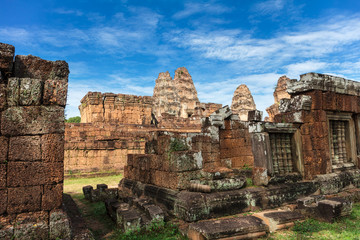 Fototapeta na wymiar ruins of the East Mebon temple, Angkor area