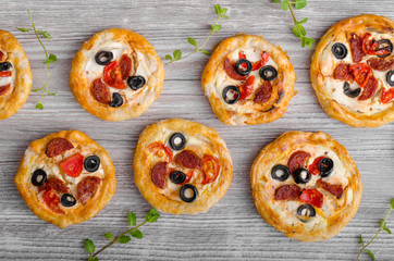 Puff pastry mini pizza