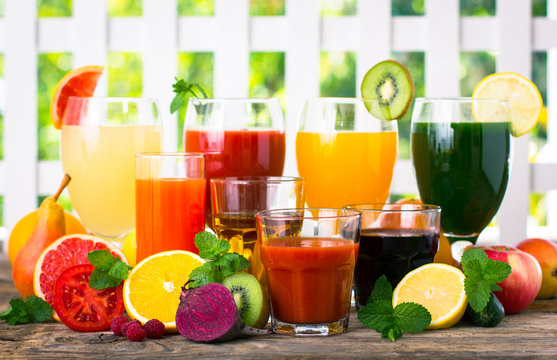 Fruit and vegetables juices and smoothies 