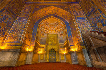 Fototapeta na wymiar Gold mosaic in Tilya Kori Madrasah, Samarkand, Uzbekista