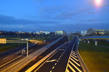 Fototapeta na wymiar Warszawa-droga ekspresowa/Warsaw-the expressway