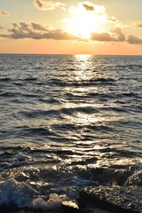 Obraz premium Sunset above sea