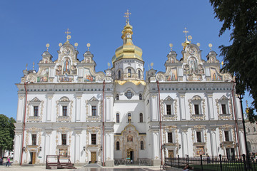 Obraz premium Ukraine. Kiev. Kievo-pechorskaja Lavra. The reconstructed Cathedral of the Dormition