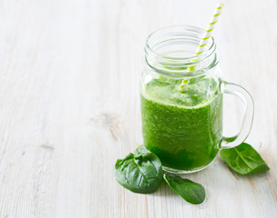 healthy green spinach smoothie