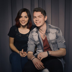 Happy couple in love in a photo booth © diignat