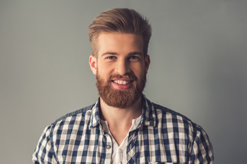Obraz premium Handsome bearded man