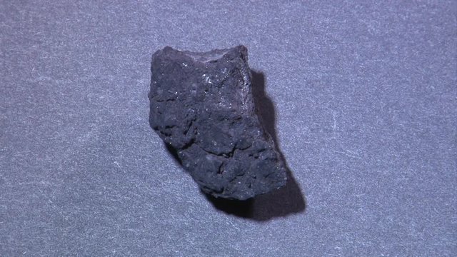 Carbon on table HDV to HD