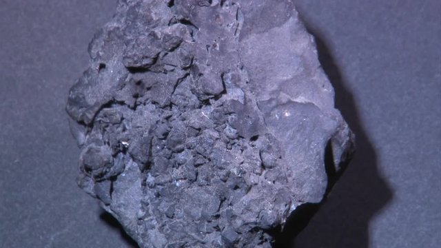 Carbon on table HDV to HD