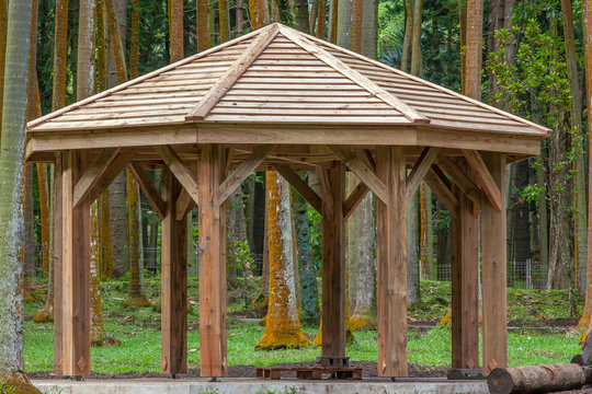 kiosque de pique-nique, ossature bois, menuiserie 