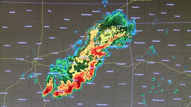 Radar Animation of Thunderstorm Squall Line