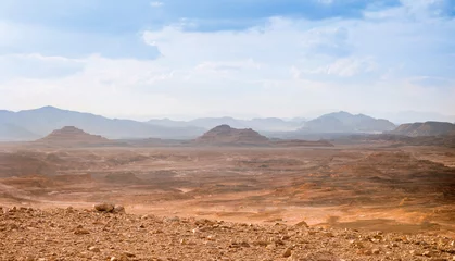 Fotobehang Woestijnlandschap Woestijnlandschap achtergrond opwarming van de aarde concept